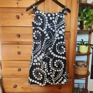 black and white patterned dress